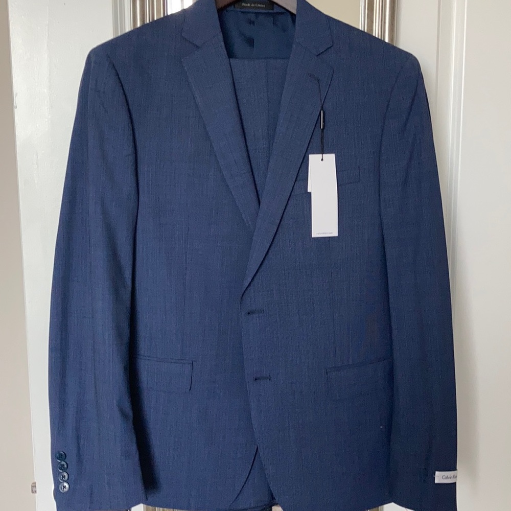 Calvin Klein men’s blue suit